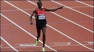 Ezekiel Kemboi avait une telle avance qu'il s'est permis...