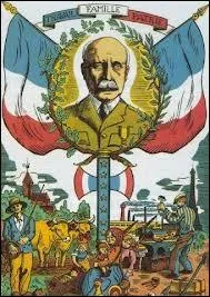 Quel tait le titre de la chanson de propagande du rgime de Vichy ? Diffuse  la radio et chante dans les coles, elle tait devenue l'hymne officieux de l'Etat franais