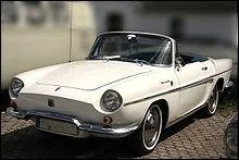 Cette  Renault  est motorise  l'arrire, et, c'est une :