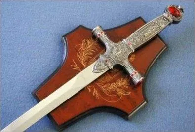 Qui rcupre l'pe de Gryffondor dans le lac ?