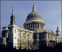 Dans quel pays se situe la cathdrale St-Paul ?