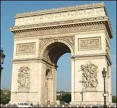 Dans quel pays se situe l'Arc de Triomphe ?