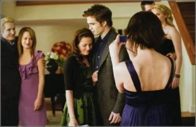 Que se passe-t-il lors de la fte qu'Alice a organise pour Bella ?