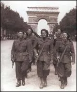 Comment s'appelait l' organisation paramilitaire de type fasciste, suppltive de la Gestapo , charge de la traque des rsistants, des Juifs et des rfractaires au STO ?