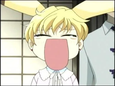 Momiji joue d'un instrument.