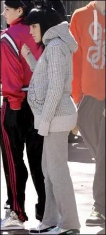 Qui est le pre du bb de Paola ?