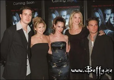 Avec qui est-elle sortie avant d'tre marie ?