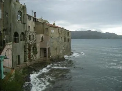 Loin du continent avec la  Grande Bleue  pour horizon, vous tes en ...