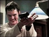 Quel est le mobile de Stuart Stu Macher ?
