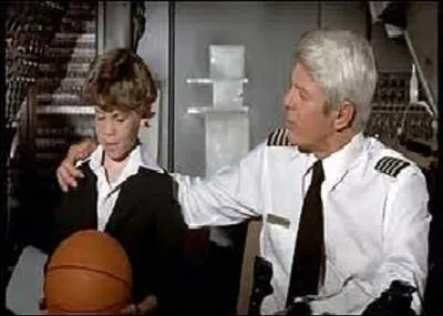 Attention ! Il faut trouver la rplique qui n'est PAS de Peter Graves dans  Y a-t-il un pilote dans l'avion ?  .