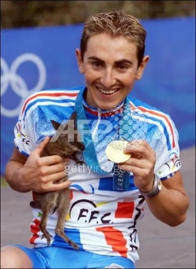 Qui est devenu un champion olympique, en VTT,  Sydney, en 2000 ?