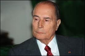 Agé de 79 ans, François Mitterrand meurt d'un cancer de la prostate le 08 janvier 1996. Où est-il décédé ?