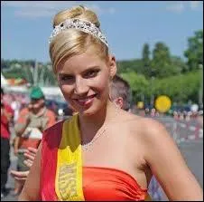 De quelle ville, Nadge est-elle une  Miss  ?