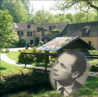 C'est  St Arnoult en Yvelines au Moulin de Villeneuve que ce pote et romancier au milieu d'un parc de 5 hectares, trouva l'inspiration pour ses pomes comme   Elsa   ... .