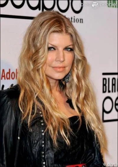 En quelle anne la chanteuse Fergie rejoint-elle le groupe ?