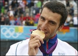 Qui est ce champion, médaille d'or en canoë-kayak ( C1 slalom ) ?