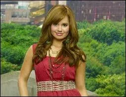 Page Debby Ryan : combien de fois a-t-elle chang d'cole ?