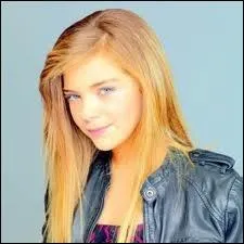 Avec qui a-t-elle chant   On a beau dire   ?