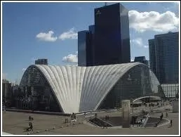 Enfin, pour terminer, l'endroit o se droule le Salon de la navigation de plaisance est le :