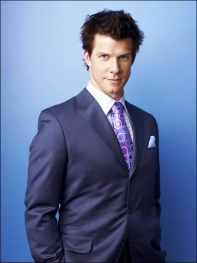 Comment s'appelle le chef de Betty, rdacteur en chef du magazine  Mode  ?