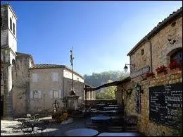 Les habitants de Vallon-Pont-d'Arc se nomment ...