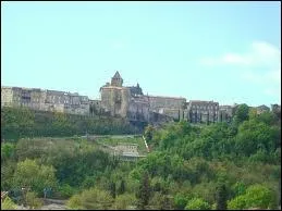 Les habitants de la ville d'Aubenas portent le nom de ...