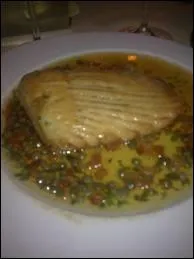 Comment appelle-t-on ce poisson cuisin avec des cpres ?