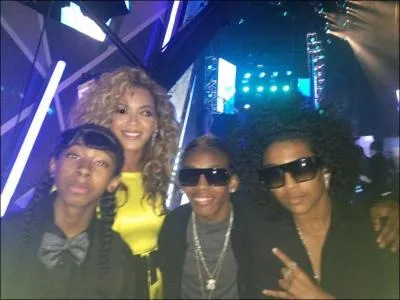 Dans quel clip apparait Diggy Simmons ?