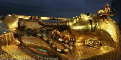 Les sarcophages des pharaons se trouvent :