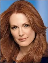 Julianne Moore, actrice réputée, connue pour sa chevelure rousse, est-elle rousse naturelle ?