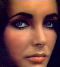 Elisabeth Taylor, superbe noire de cheveux aux yeux presque violets, est-elle noire naturelle ?