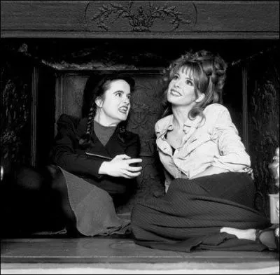 Mylne a t productrice d'une chanteuse pour un moment, laquelle ?