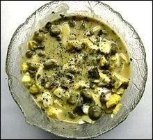 Quelle est cette sauce drive de la mayonnaise dans laquelle un jaune d'oeuf cuit remplace le jaune cru, monte  l'huile, aromatise de persil, al, herbes diverses avec du blanc d'oeuf dur coup ?