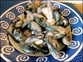 Quels ingrdients faut-il pour obtenir des moules sauce Poulette ?