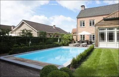 O se situe l'entreprise Covrex Pool Protection ?