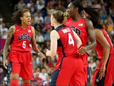 Les amricaines ont gagn la finale au basket face aux franaises ... ?