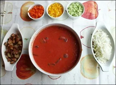 Soupe froide andalouse :