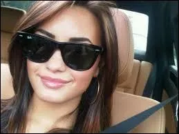 Demi est l'une des juges de quelle mission ?