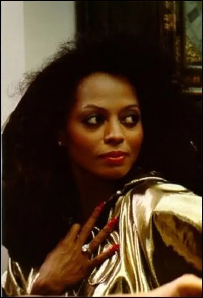 Qui chante"Can you tell me why" ?