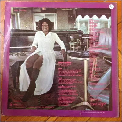 Qui chante"Magic's in the air" ?