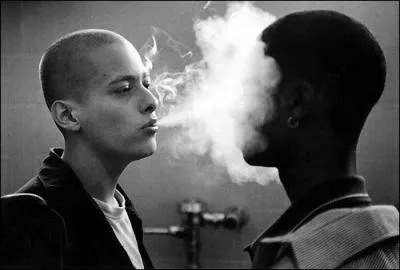 Comment s'appelle le personnage qu'il incarne dans American History X ?
