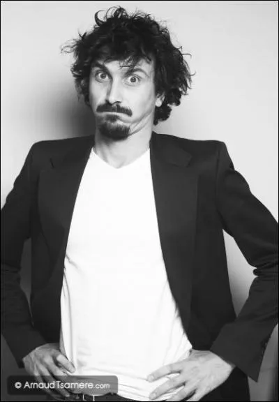 Avec qui est-il en comptition ?