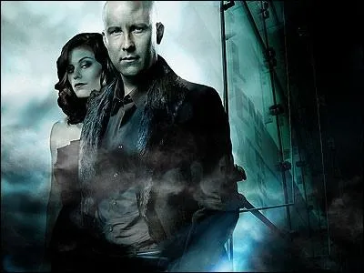 Quel lien de parent ont Tess Mercer et Lex Luthor ?