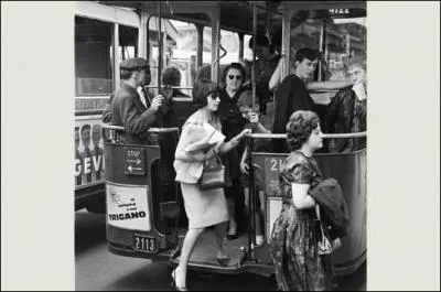 Ce sera le dernier   ______________ , de Paris. La suppression de ces bus sera effective en 1971.