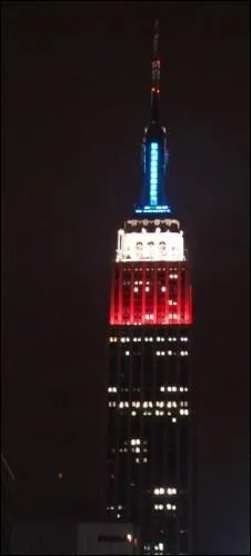 Suite : L'Empire State Building s'allume de diffrentes couleurs chaque nuit de l'anne. Pour laquelle de ces ftes nationales ne s'allume t-il pas en bleu, blanc, rouge ?