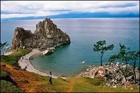 Le lac Bakal s'tend sur le continent ocanien.