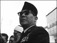 Dirigeant indpendantiste, j'ai collabor avec l'occupant japonais. Aprs l'indpendance en 1949, je suis devenu prsident d'un rgime trs autoritaire, jusqu'en 1967. Qui suis-je ?