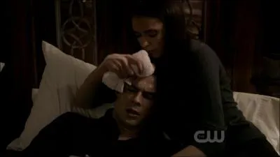 Pourquoi Damon risque-t-il de mourir  la fin de la saison 2 ?