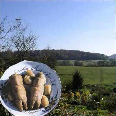 Les pieds de cochon  la Sainte-Menehould est une vieille recette datant du XVme sicle o l'on servit le plat  Charles VII visitant la cit. Sainte-Menehould est une commune situe ... .