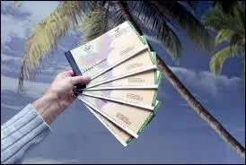 En quelle anne le gouvernement a-t-il instaur  les chques-vacances  ?